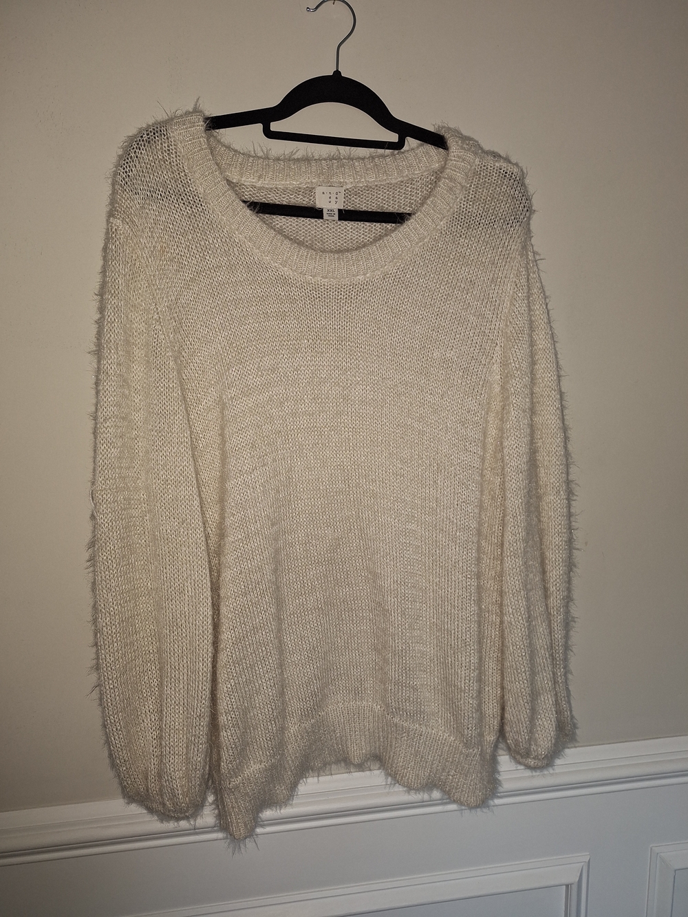 Women’s Cream Fuzzy Crewneck Sweater XXL